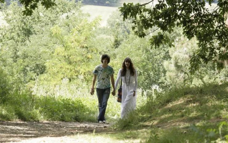 Что-то в воздухе (2012) в хорошем качестве через торрент Что-то в воздухе (2012) фильм в хорошем качестве через торрент