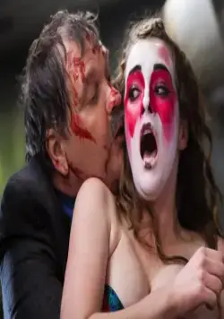 Страх сцены (2013) через торрент скачать Страх сцены (2013) фильм через торрент скачать