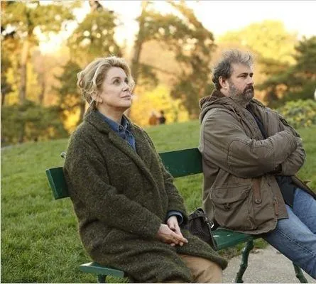 Женщина во дворе (2014) в хорошем качестве через торрент Женщина во дворе (2014) фильм в хорошем качестве через торрент