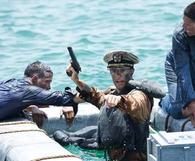 Крейсер (2016) через торрент бесплатно Крейсер (2016) фильм через торрент бесплатно