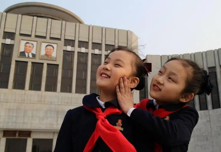 В лучах солнца (2015) через торрент бесплатно В лучах солнца (2015) фильм через торрент бесплатно