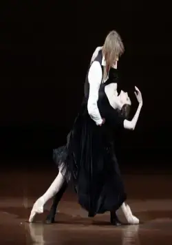 Дама с камелиями (2015) через торрент бесплатно Дама с камелиями (2015) фильм через торрент бесплатно