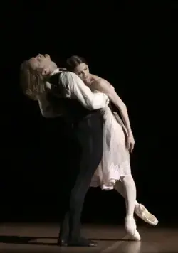 Дама с камелиями (2015) в хорошем качестве через торрент Дама с камелиями (2015) фильм в хорошем качестве через торрент