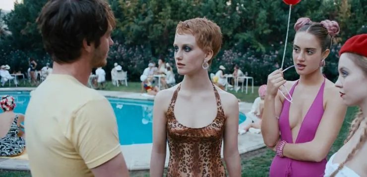 Под Сильвер-Лэйк (2018) через торрент бесплатно Под Сильвер-Лэйк (2018) фильм через торрент бесплатно