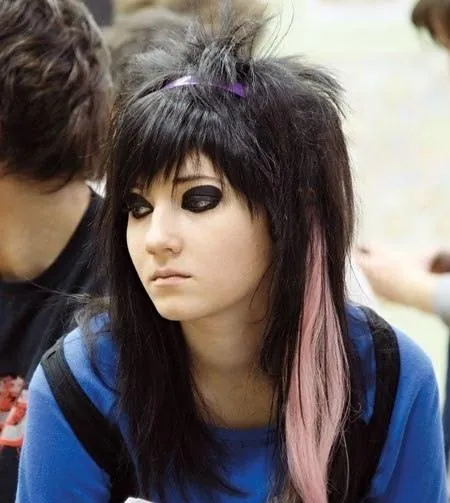 Школа (2010) через торрент скачать Школа (2010) сериал через торрент скачать