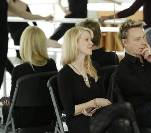 Плоть и кости (2015) через торрент бесплатно Плоть и кости (2015) сериал через торрент бесплатно