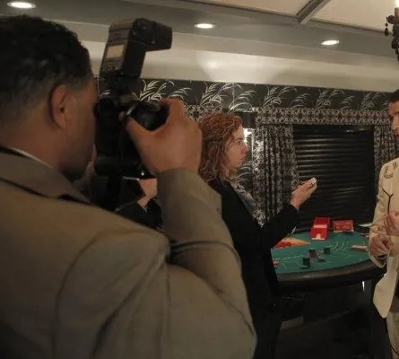 Плащ (2011) через торрент бесплатно Плащ (2011) сериал через торрент бесплатно