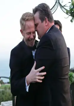 Американская семейка (2009) через торрент скачать Американская семейка (2009) сериал через торрент скачать