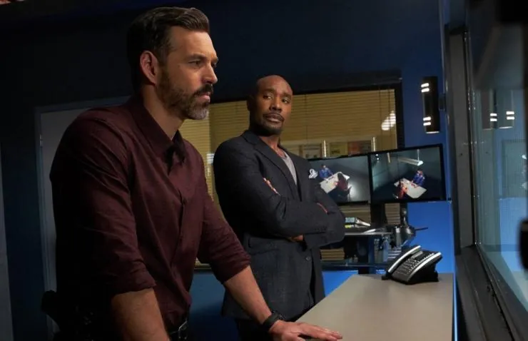 Роузвуд (2015) в хорошем качестве через торрент Роузвуд (2015) сериал в хорошем качестве через торрент