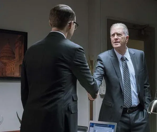 Миллиарды (2016) через торрент бесплатно Миллиарды (2016) сериал через торрент бесплатно