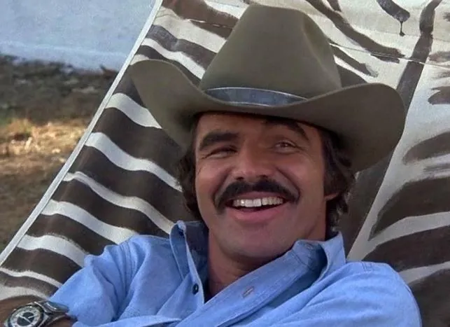 Смоки и Бандит (1977) через торрент бесплатно Смоки и Бандит (1977) фильм через торрент бесплатно