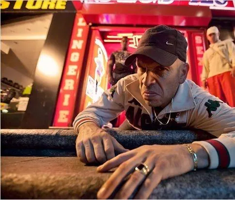 Переполох на районе (2012) через торрент бесплатно Переполох на районе (2012) фильм через торрент бесплатно