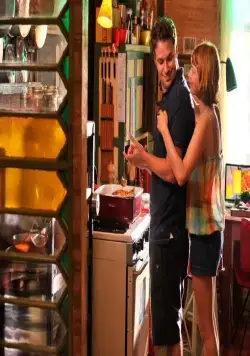 Любит (2011) через торрент скачать Любит (2011) фильм через торрент скачать