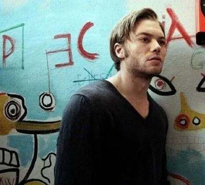 Под сахарной пудрой (2008) через торрент бесплатно Под сахарной пудрой (2008) фильм через торрент бесплатно