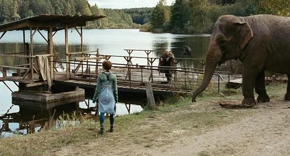 Слон (2010) через торрент бесплатно Слон (2010) фильм через торрент бесплатно