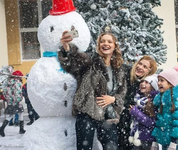 С новым годом, мамы! (2012) через торрент скачать С новым годом, мамы! (2012) фильм через торрент скачать