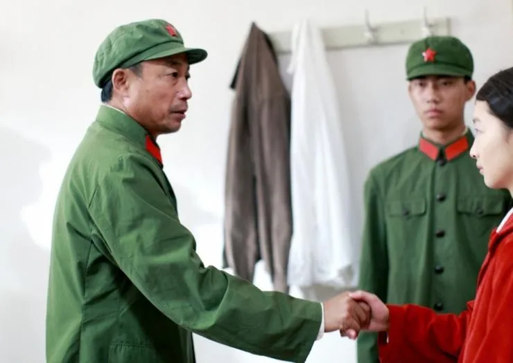 Под ветвями боярышника (2010) через торрент скачать Под ветвями боярышника (2010) фильм через торрент скачать