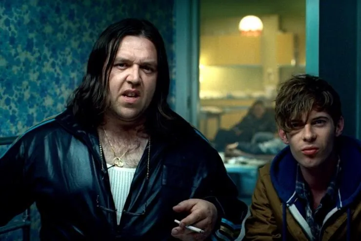 Чужие на районе (2011) через торрент скачать Чужие на районе (2011) фильм через торрент скачать