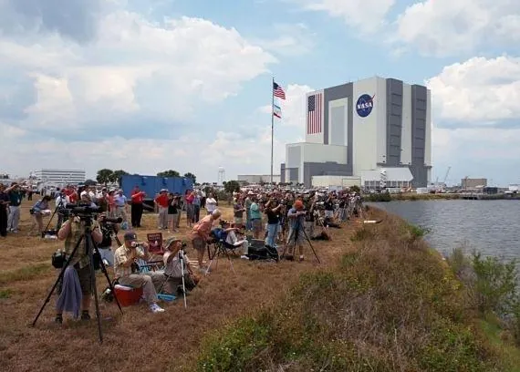 Телескоп Хаббл в 3D (2010) через торрент бесплатно Телескоп Хаббл в 3D (2010) фильм через торрент бесплатно