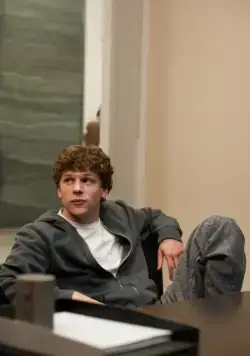 Социальная сеть (2010) в хорошем качестве через торрент Социальная сеть (2010) фильм в хорошем качестве через торрент