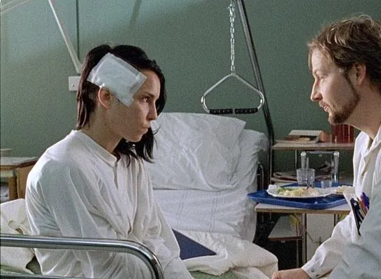 Девушка, которая взрывала воздушные замки (2009) через торрент скачать Девушка, которая взрывала воздушные замки (2009) фильм через торрент скачать