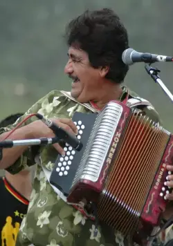 Кумбия нас связала (2007) через торрент скачать Кумбия нас связала (2007) фильм через торрент скачать