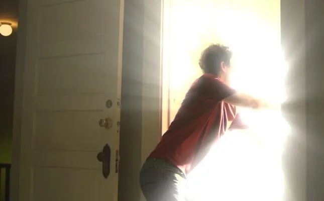 Как продать жуткое поместье (2011) через торрент скачать Как продать жуткое поместье (2011) фильм через торрент скачать