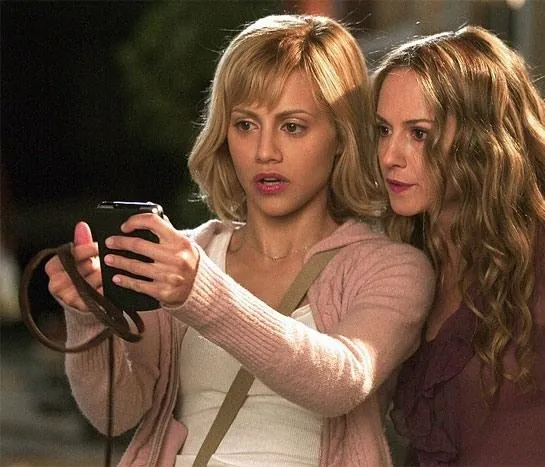 Маленькая черная книжка (2004) через торрент бесплатно Маленькая черная книжка (2004) фильм через торрент бесплатно