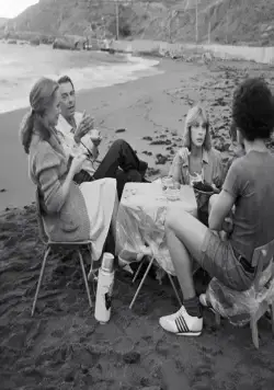 Зонтик для новобрачных (1986) в хорошем качестве через торрент Зонтик для новобрачных (1986) фильм в хорошем качестве через торрент