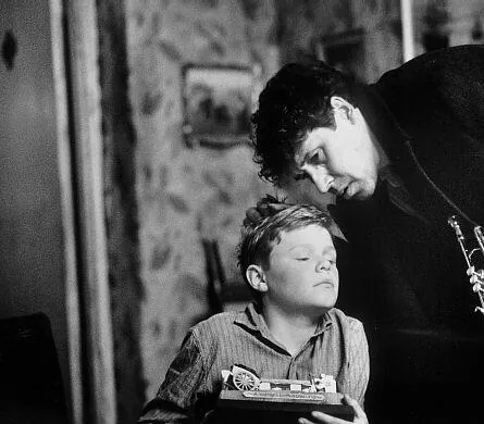 Мальчик-мясник (1997) через торрент скачать Мальчик-мясник (1997) фильм через торрент скачать