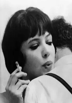 Жить своей жизнью (1962) через торрент бесплатно Жить своей жизнью (1962) фильм через торрент бесплатно