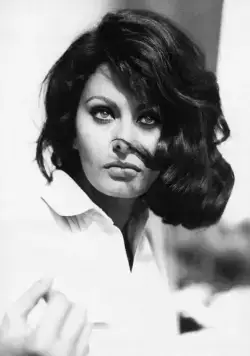 Графиня из Гонконга (1967) в хорошем качестве через торрент Графиня из Гонконга (1967) фильм в хорошем качестве через торрент