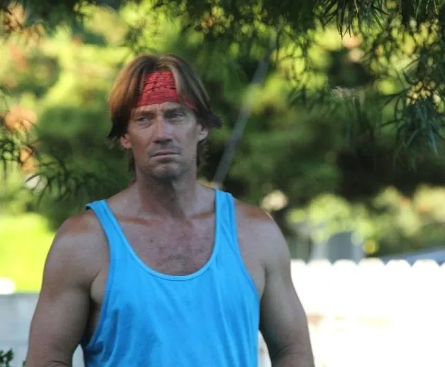 Пулбой: Спасайся кто может (2011) через торрент скачать Пулбой: Спасайся кто может (2011) фильм через торрент скачать