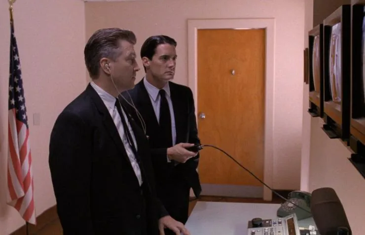 Твин Пикс: Сквозь огонь (1992) через торрент скачать Твин Пикс: Сквозь огонь (1992) фильм через торрент скачать