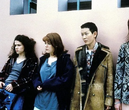 Ложный огонь (1996) в хорошем качестве через торрент Ложный огонь (1996) фильм в хорошем качестве через торрент