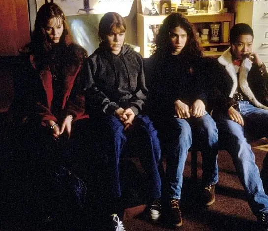 Ложный огонь (1996) через торрент бесплатно Ложный огонь (1996) фильм через торрент бесплатно