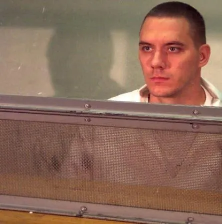 В бездну: Повесть о жизни, повесть о смерти (2011) в хорошем качестве через торрент В бездну: Повесть о жизни, повесть о смерти (2011) фильм в хорошем качестве через торрент