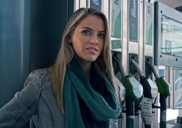 Они наблюдают (2016) через торрент скачать Они наблюдают (2016) фильм через торрент скачать