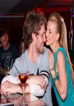 Пятый этаж без лифта (2013) через торрент скачать Пятый этаж без лифта (2013) сериал через торрент скачать