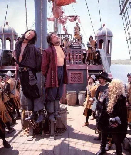 Пираты (1999) через торрент скачать Пираты (1999) сериал через торрент скачать