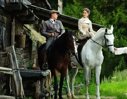 Чужое гнездо (2015) через торрент бесплатно Чужое гнездо (2015) сериал через торрент бесплатно