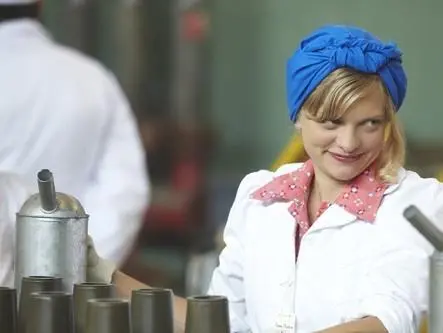 Девушки и бомбы (2012) через торрент скачать Девушки и бомбы (2012) сериал через торрент скачать