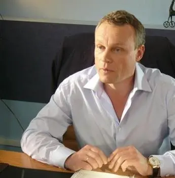 Саквояж со светлым будущим (2006) в хорошем качестве через торрент Саквояж со светлым будущим (2006) сериал в хорошем качестве через торрент