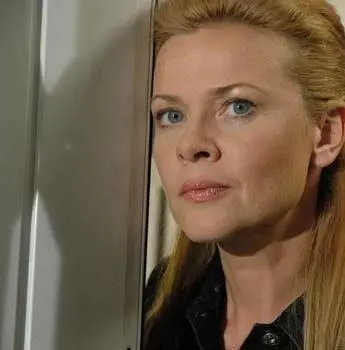 Бухта страха (2007) через торрент бесплатно Бухта страха (2007) сериал через торрент бесплатно