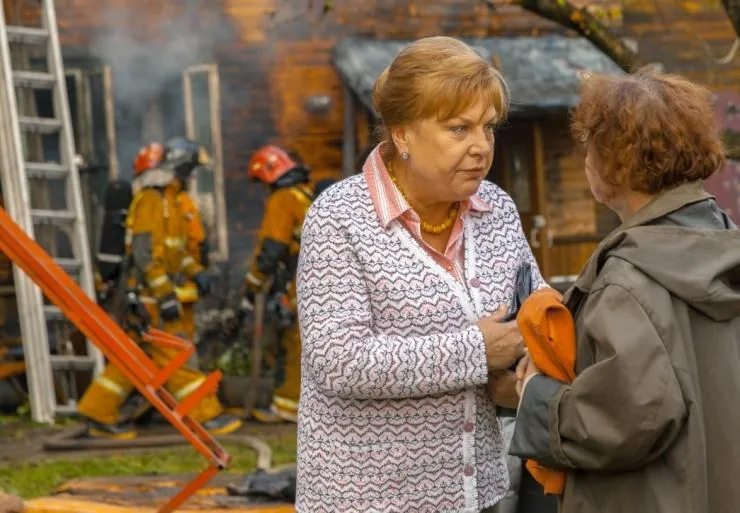 Смешная жизнь (2015) через торрент бесплатно Смешная жизнь (2015) сериал через торрент бесплатно