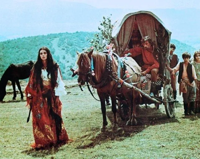 Табор уходит в небо (1976) в хорошем качестве через торрент Табор уходит в небо (1976) фильм в хорошем качестве через торрент