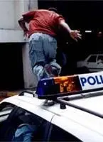 Ямакаси: Свобода в движении (2001) через торрент скачать Ямакаси: Свобода в движении (2001) фильм через торрент скачать