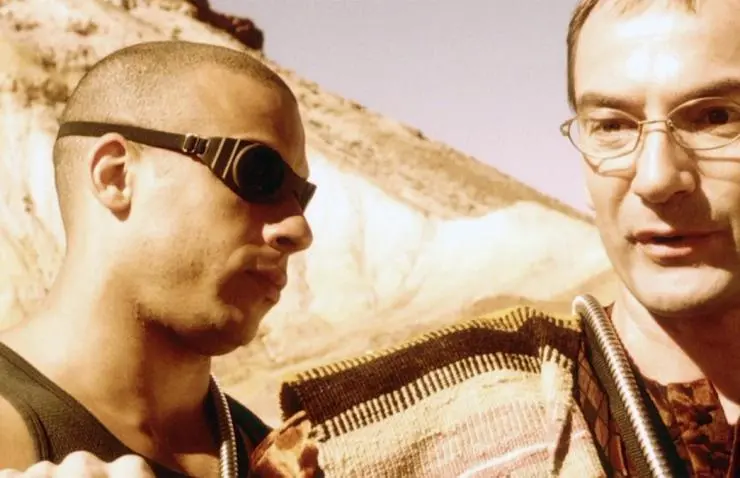 Чёрная дыра (1999) через торрент бесплатно Чёрная дыра (1999) фильм через торрент бесплатно