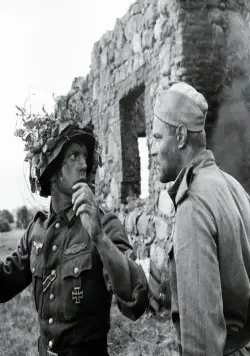 Люди в солдатских шинелях (1968) через торрент бесплатно Люди в солдатских шинелях (1968) фильм через торрент бесплатно