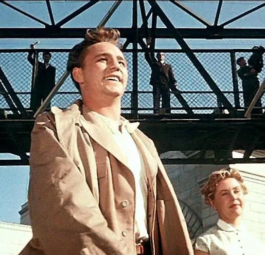 Высота (1957) в хорошем качестве через торрент Высота (1957) фильм в хорошем качестве через торрент